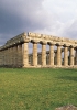 Noto con questo nome perché erroneamente creduto un tribunale romano, l’edificio era invece un tempio, forse dedicato a Hera. Nella forma delle colonne si riconosce il modello miceneo, che i coloni fondatori della città ripresero all’epoca della costruzione, nel 540-530 a.C. circa.