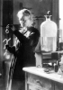 La scienziata polacca, più conosciuta come Marie Curie, non depositò il brevetto per il processo di isolamento del radio ma preferì lasciarlo libero per favorire la ricerca scientifica in questo campo. (P.H. Delamotte/Hulton Deutsch Collection)