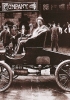 Henry Ford su una delle sue automobili a Detroit nel 1907. L’anno successivo sarebbe stato messo sul mercato il modello T, con un prezzo notevolmente più basso di quello delle altre auto in commercio. (Dearborn, Henry Ford Museum)