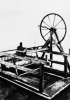 La Filatrice meccanica Mule
Jenny, brevettata nel 1779 dall’inglese
Samuel Crompton, fu uno dei
“congegni” che rese possibile
l’aumento della produzione tessile
su scala industriale in Inghilterra.