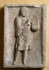 Giovane che scrive su una tavoletta, III sec. a.C. (Roma, Museo della Civiltà Romana)