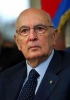 Nato a Napoli nel 1925, nel maggio 2006 è stato eletto Presidente della Repubblica, divenendo così il primo membro del partito comunista ad assumere l’incarico di Capo di Stato.